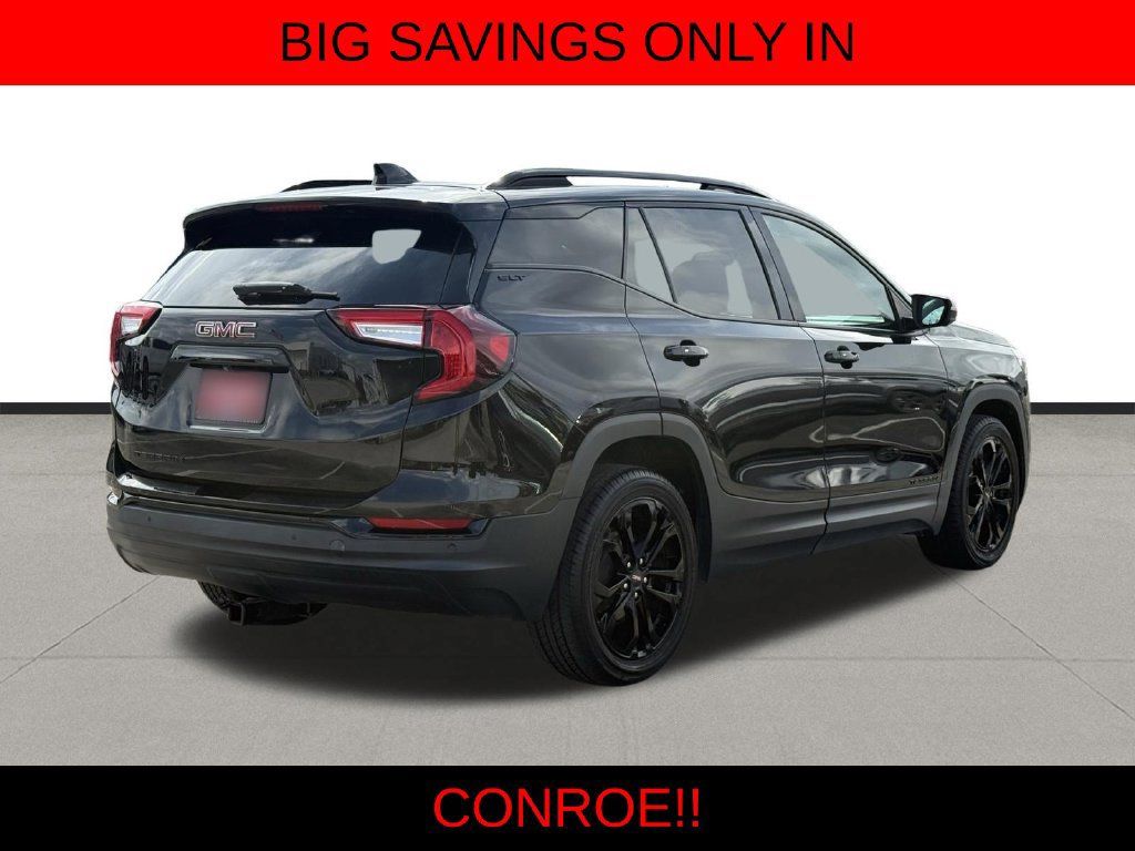 Used 2022 GMC Terrain SLT w/ Tech Package FWD image 5