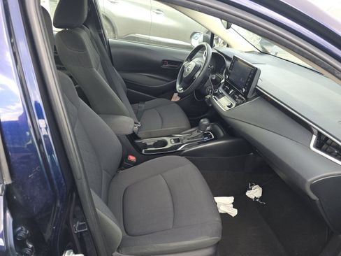 Used 2022 Toyota Corolla LE image 11
