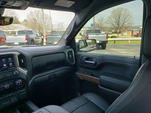 Used 2019 Chevrolet Silverado 1500 High Country w/ Technology Package image 35