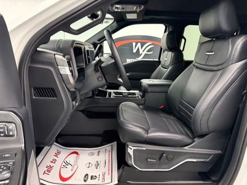 New 2026 Ford F450 Platinum w/ FX4 Off-Road Package image 12