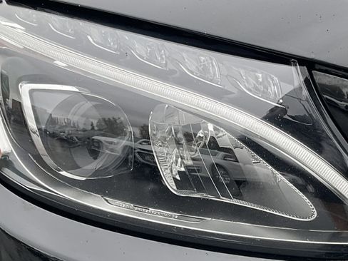 Used 2018 Mercedes-Benz C 300 4MATIC Cabriolet image 9