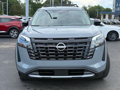 New 2026 Nissan Pathfinder Platinum AWD/4WD image 2