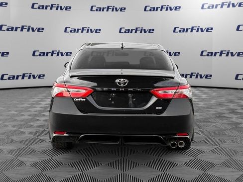 Used 2019 Toyota Camry SE w/ Carpet Mat Package image 4