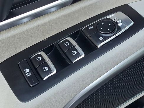 New 2025 Kia Telluride S image 19