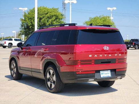 Used 2025 Hyundai Santa Fe SEL FWD image 7