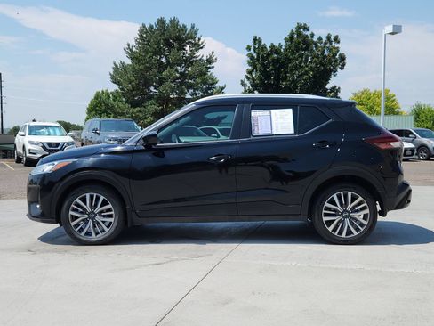 Used 2023 Nissan Kicks SV FWD image 2