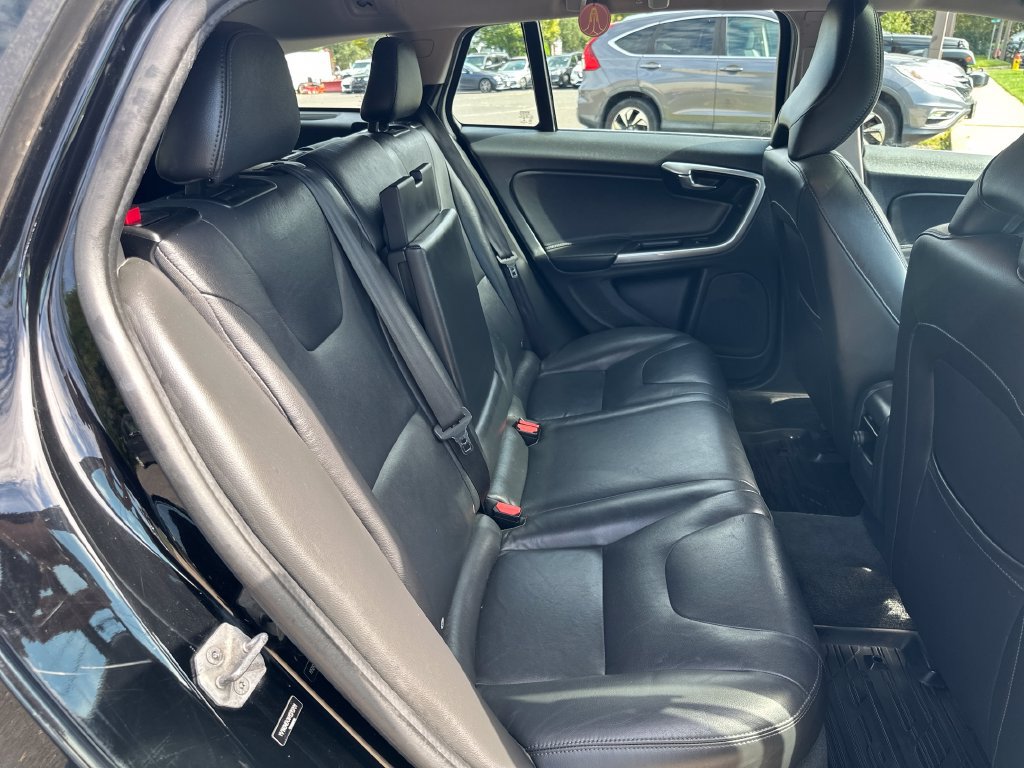 Used 2017 Volvo V60 T5 Premier FWD image 24