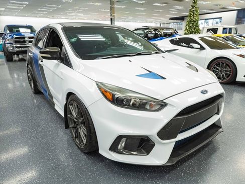 Used 2017 Ford Focus RS image 4