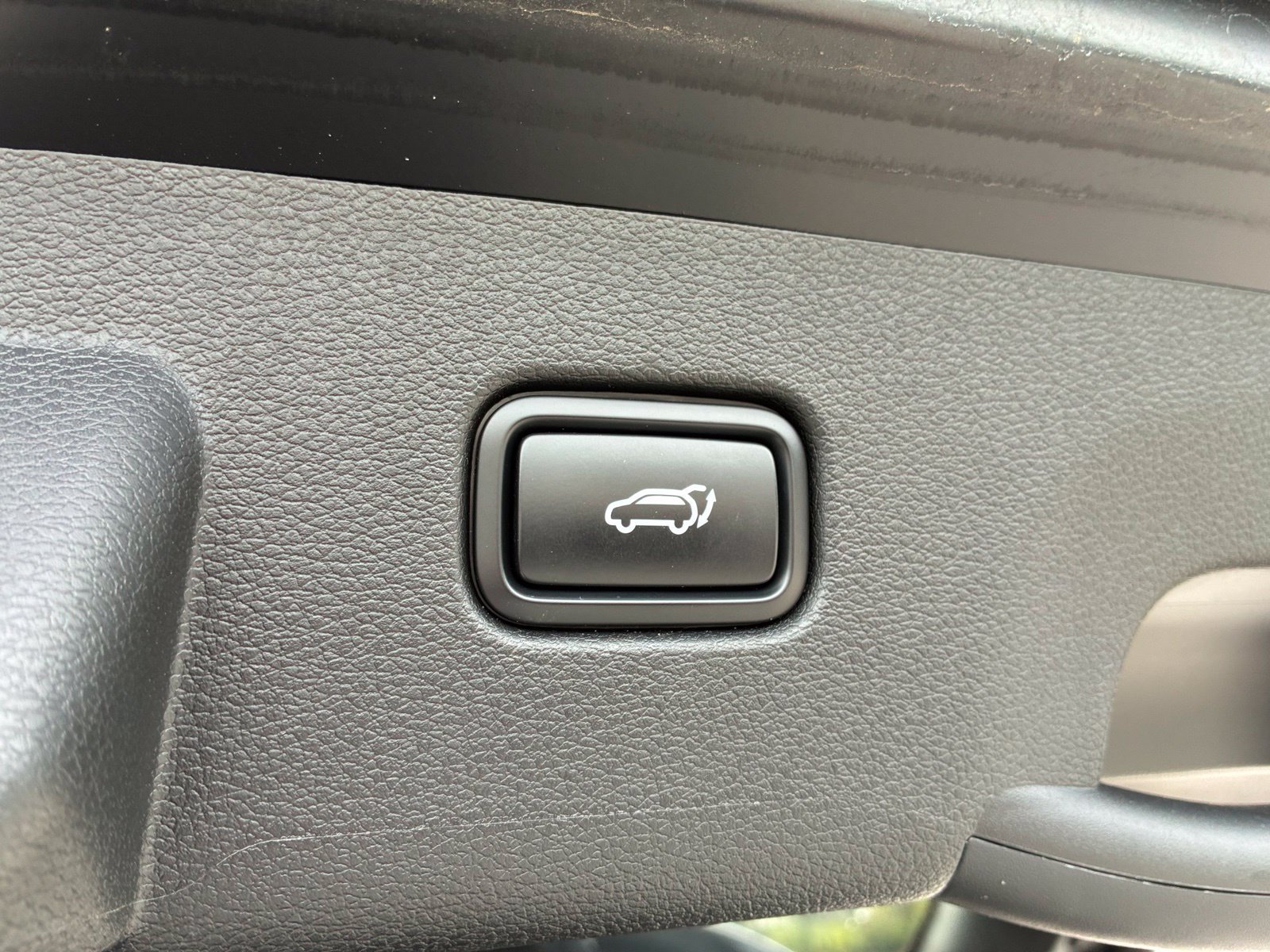 Used 2025 Kia Sportage EX w/ Premium Package FWD image 16