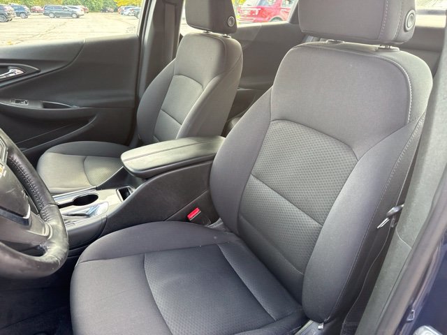 Used 2017 Chevrolet Malibu LT FWD image 13