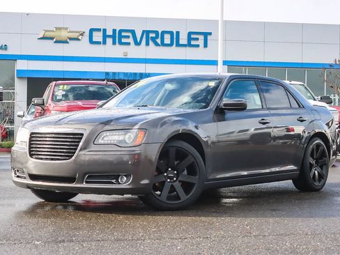 Used 2014 Chrysler 300 S image 1
