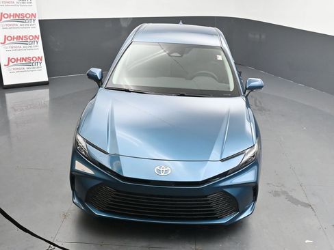 Used 2026 Toyota Camry LE image 28