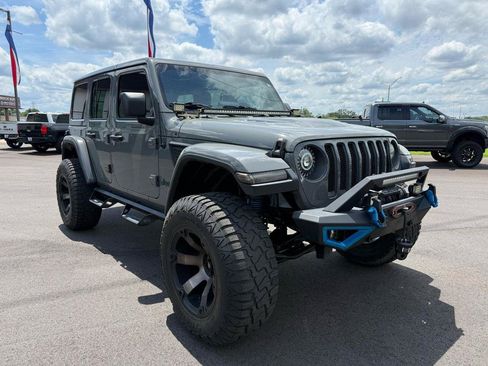 Used 2022 Jeep Wrangler Unlimited Rubicon w/ Xtreme Recon 35" Tire Package AWD/4WD image 5