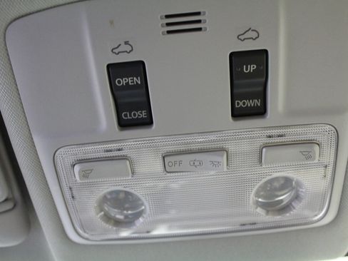 Used 2013 Toyota RAV4 Limited image 13