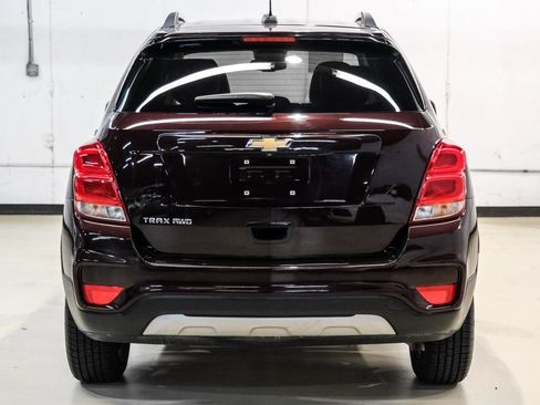 Used 2022 Chevrolet Trax LT w/ LT Convenience Package AWD/4WD image 9