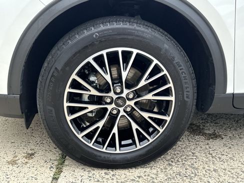 Used 2025 Ford Escape SE FWD image 20