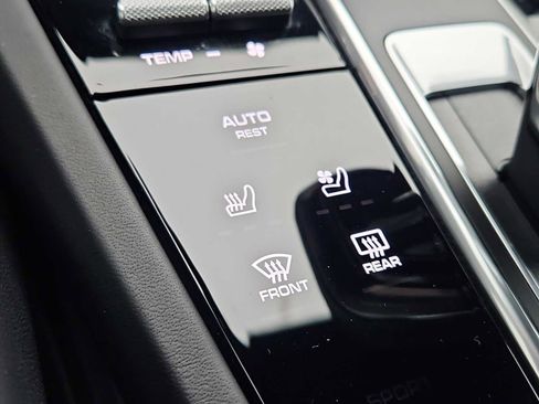 Certified 2023 Porsche Cayenne S AWD/4WD image 30