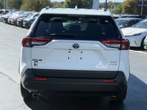 Certified 2021 Toyota RAV4 XLE image 6