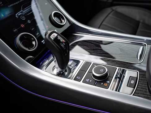 Used 2019 Land Rover Range Rover Sport HSE image 39