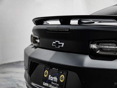 Used 2024 Chevrolet Camaro ZL1 RWD image 20