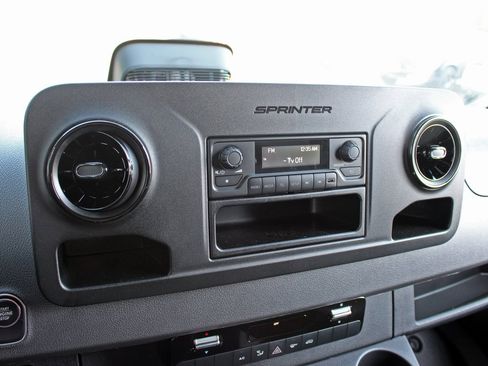 Used 2025 Mercedes-Benz Sprinter 2500 image 16