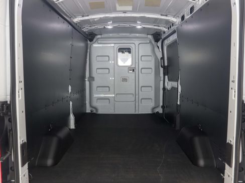 Used 2018 Ford Transit 250 148 Medium Roof RWD image 11