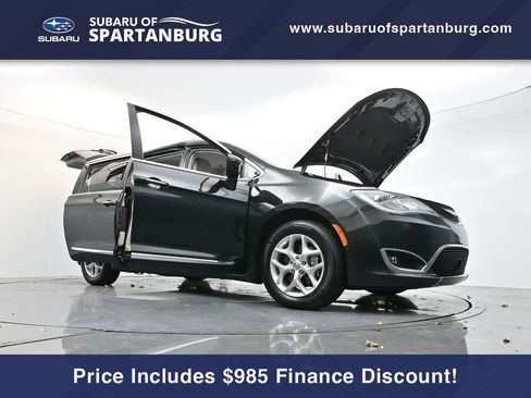 Used 2017 Chrysler Pacifica Touring-L Plus w/ Advanced Safetytec Group image 34