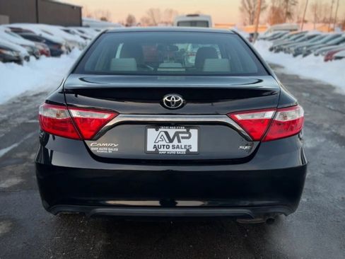 Used 2017 Toyota Camry LE image 4