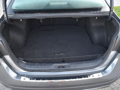 Used 2020 Nissan Altima 2.5 SR FWD image 47