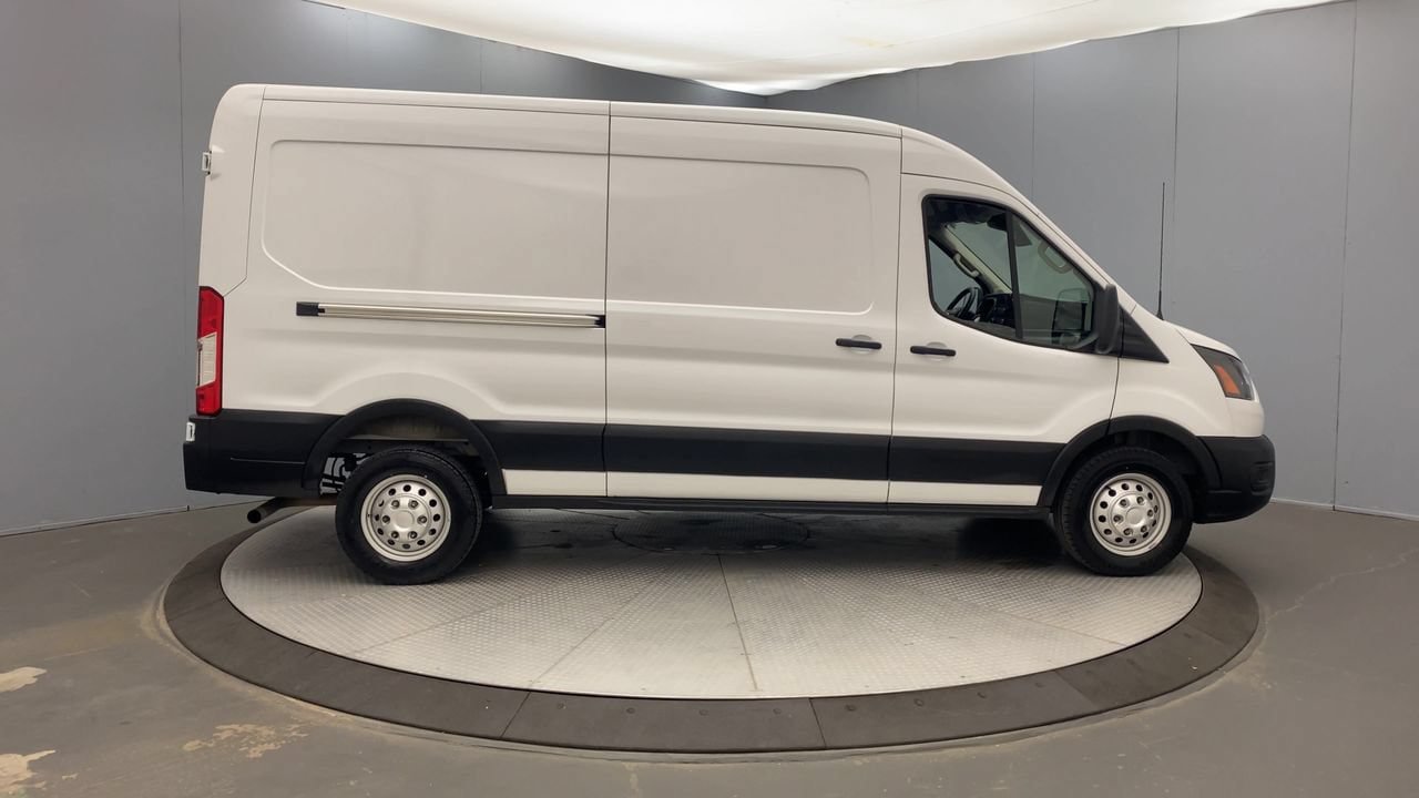 Used 2025 Ford Transit 250 148 Medium Roof Extended AWD image 6