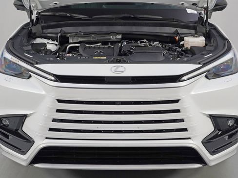 Used 2024 Lexus TX 500h AWD w/ Technology Package image 8