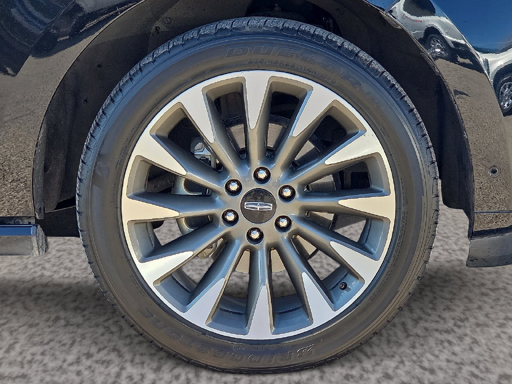 Used 2018 Lincoln Navigator Select w/ Technology Package RWD image 7