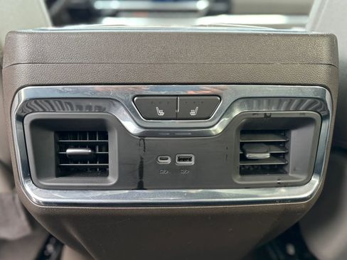 Used 2022 Chevrolet Silverado 1500 LTZ w/ LTZ Premium Package image 16