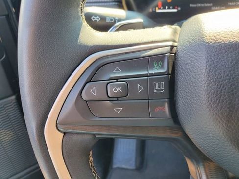 Used 2023 Jeep Grand Cherokee L Laredo image 15