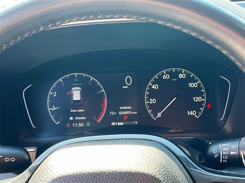 Used 2024 Honda Pilot Touring image 12