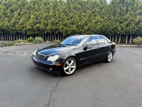 Used 2004 Mercedes-Benz C 230 Sedan image 1