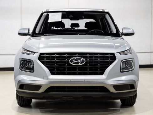 Used 2021 Hyundai Venue SE image 5