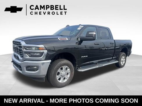 Used 2026 RAM 2500 Big Horn AWD/4WD image 1