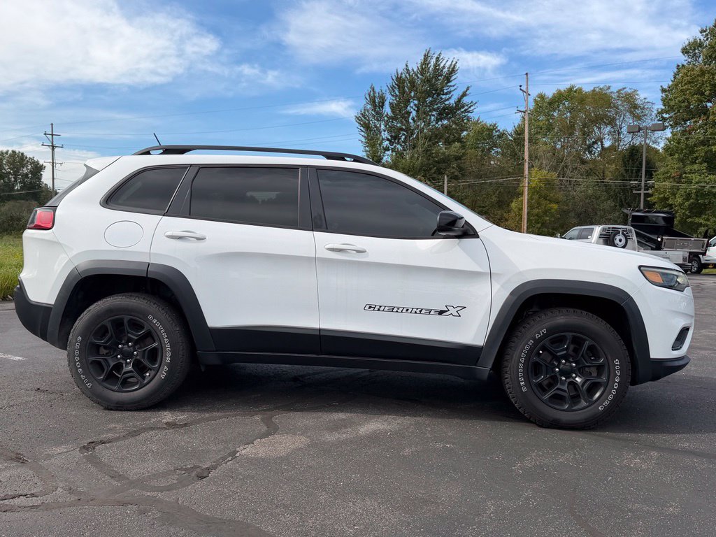 Used 2022 Jeep Cherokee Latitude w/ Sun & Sound Group AWD/4WD image 4