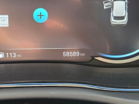 Used 2022 Genesis GV70 2.5T w/ Select Package image 5