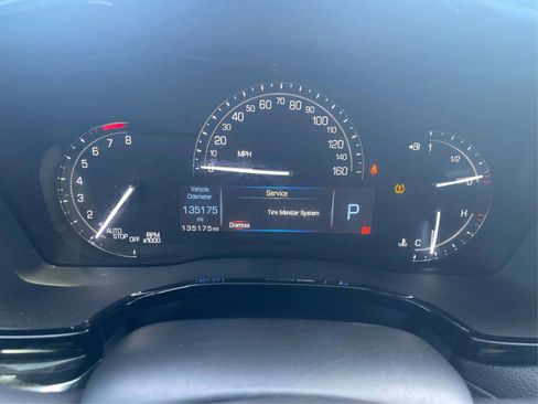 Used 2018 Cadillac XT5 FWD image 17