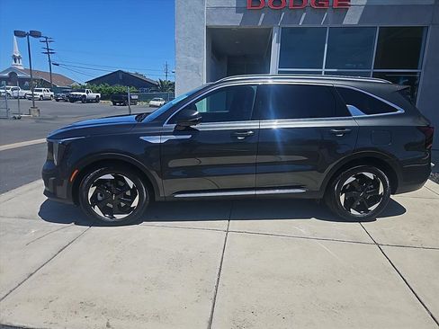 Used 2025 Kia Sorento SX Prestige AWD/4WD image 3