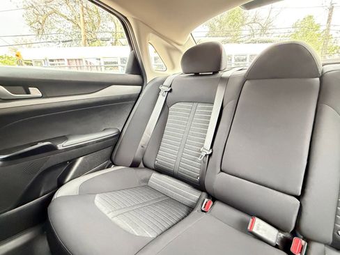 Used 2025 Kia K5 LXS image 37