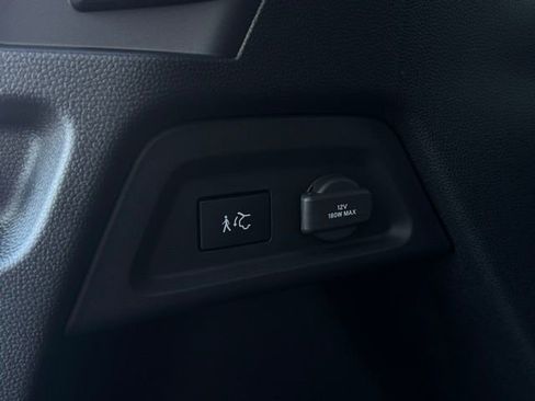 New 2025 Honda Pilot Touring image 11