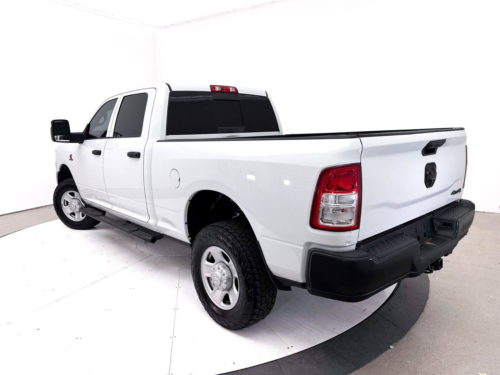 Used 2024 RAM 2500 Tradesman AWD/4WD image 2