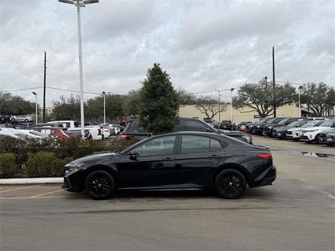 Certified 2026 Toyota Camry SE image 4