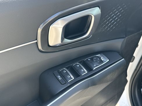 New 2026 Kia Sorento LX FWD image 15
