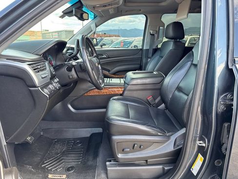 Used 2019 Chevrolet Tahoe Premier AWD/4WD image 13