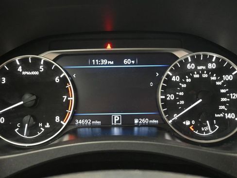 Used 2025 Nissan Altima 2.5 SV FWD image 12