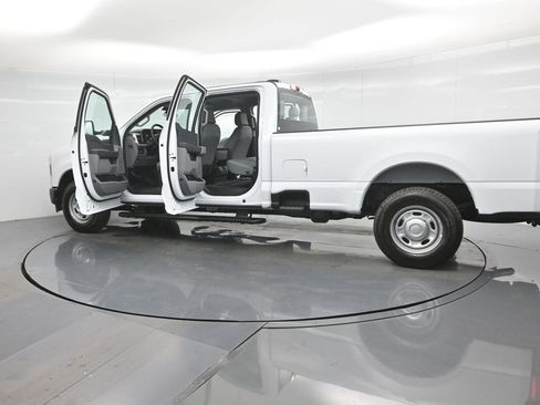 New 2026 Ford F250 XL RWD image 34